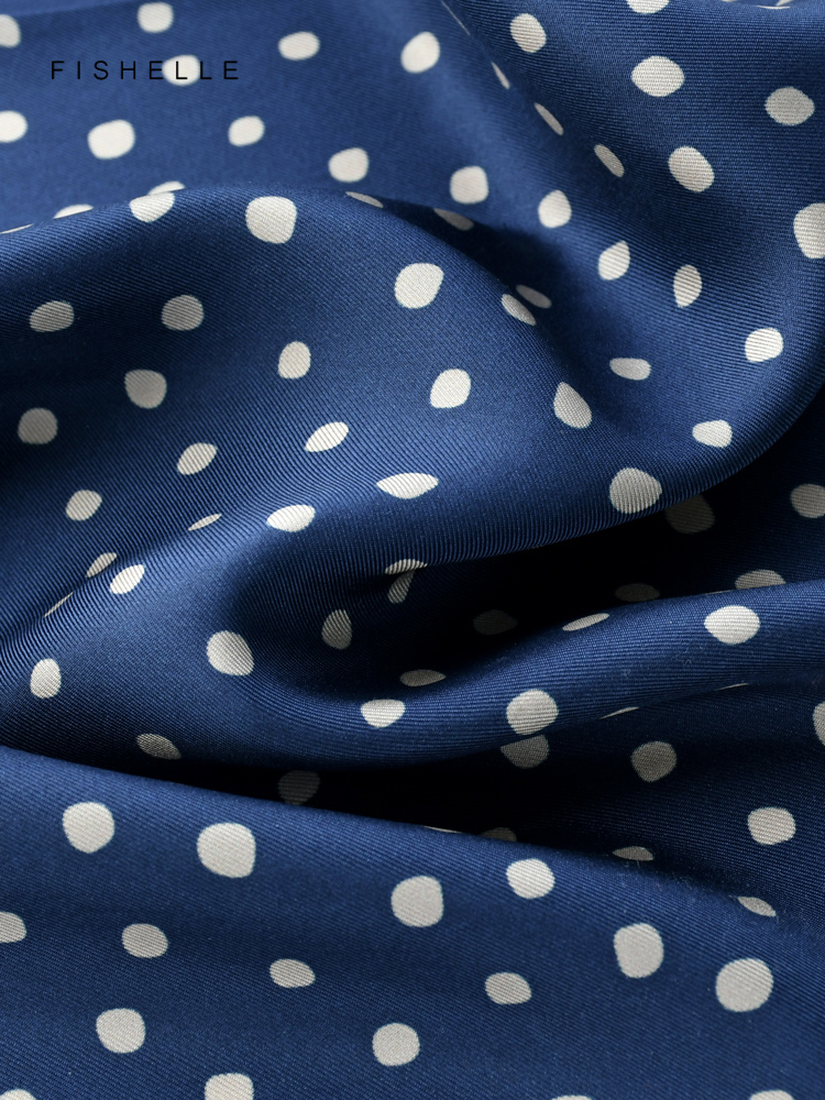 Foulards en soie à pois pour femmes, foulard en sergé de soie rétro bleu foncé, petit hijab carré pour dames, foulard de cheveux en soie naturelle pour printemps et automne