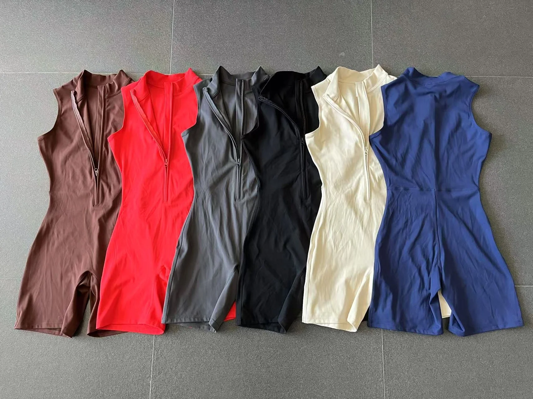 Combinaison de sport sans rembourrage pour femme, avec fermeture éclair, pour le yoga et la gym, ensemble de survêtement 2026, couleurs Café, Bleu marine, Beige, Gris, Rouge
