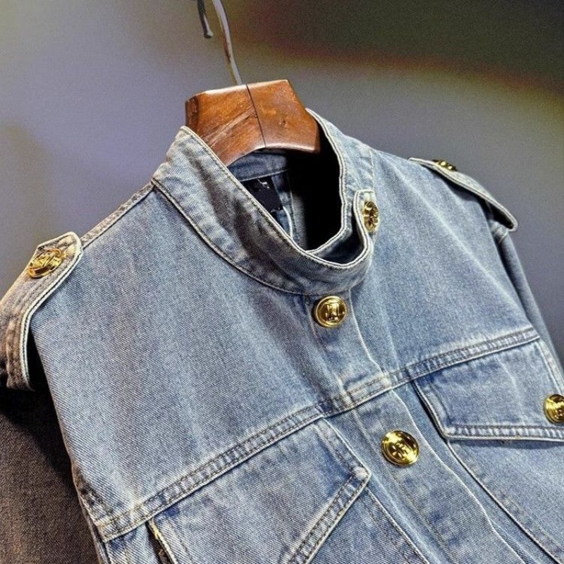 Blouson en jean court rétro pour femme avec boucle dorée distinctive – Nouvelle collection confortable, minimaliste, tendance et polyvalente