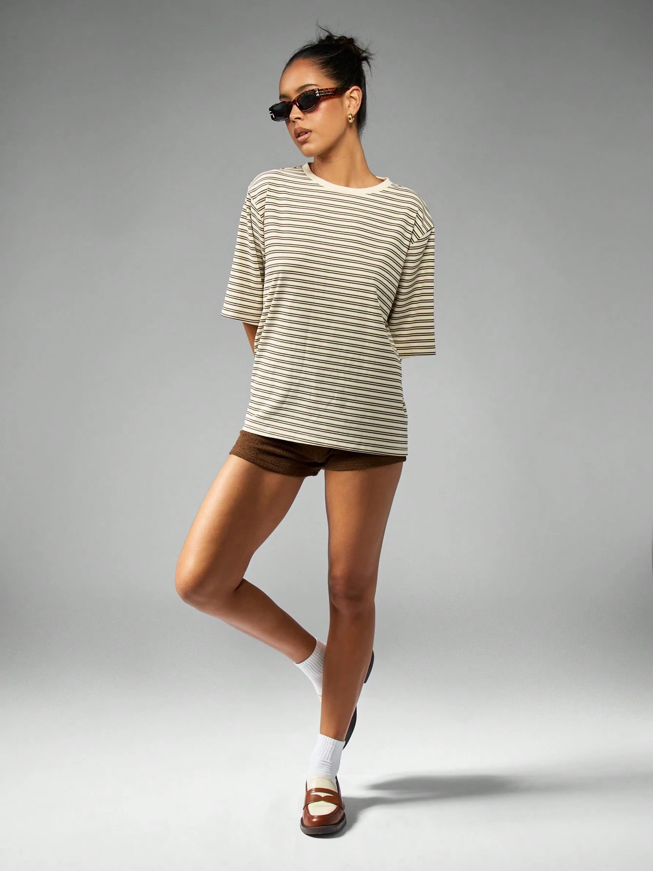 T-shirt rayé ample à manches courtes pour femme avec col côtelé, ultra-léger, confortable, élastique, décontracté et polyvalent
