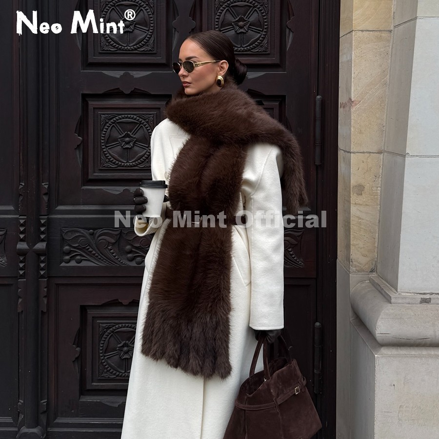Écharpe longue en fausse fourrure à franges, style chic et luxueux, de la marque Neo Mint, pour femmes, mode urbaine, écharpes en fausse fourrure de renard rayée et duveteuse.