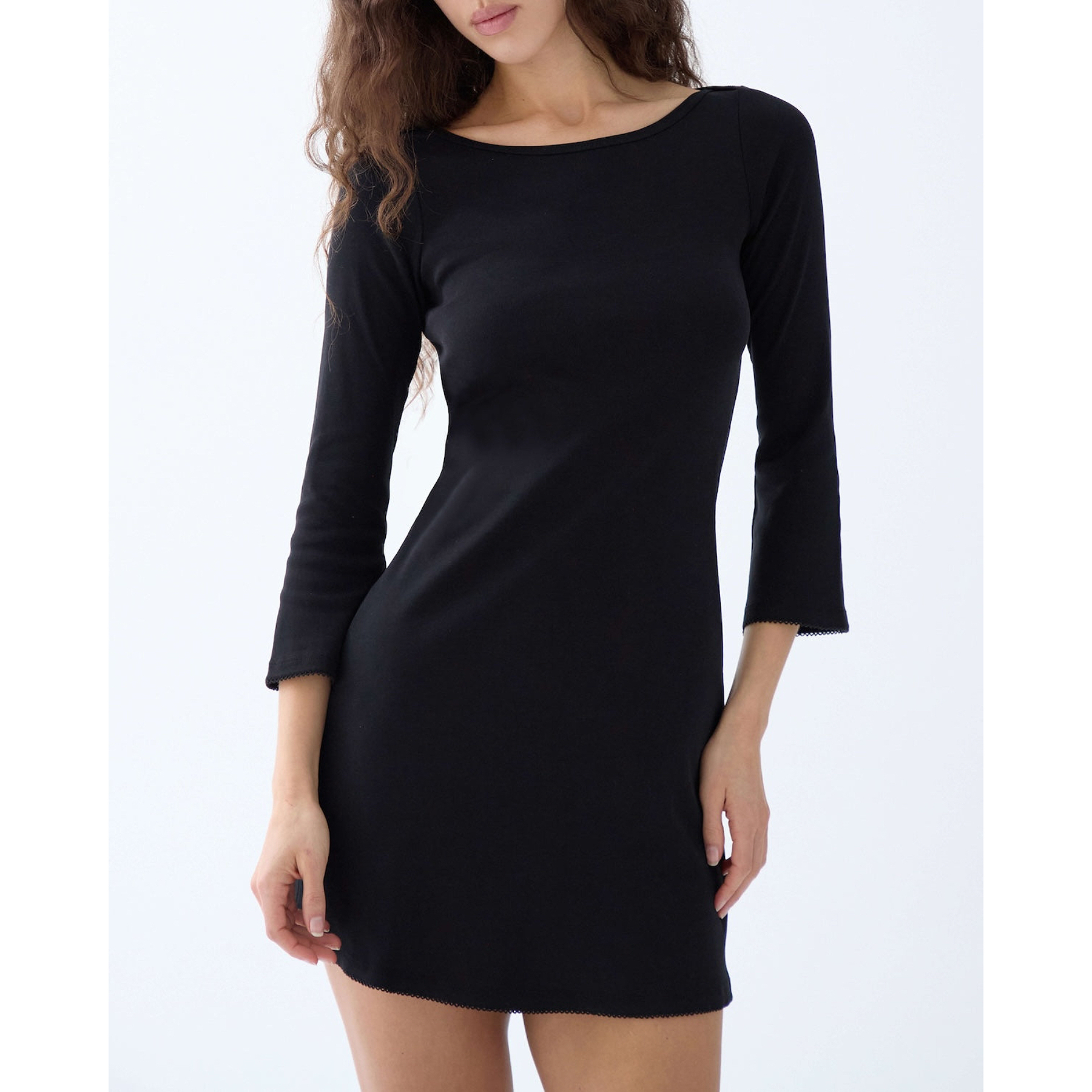 COU la robe Rina - Robe mi-longue pour femme, noire et grise, à manches trois-quarts, élégante, simple et décontractée.