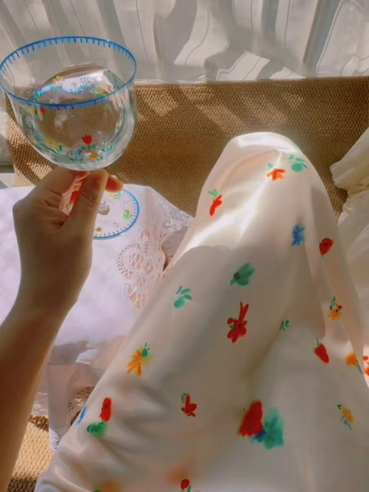 Jupe midi en satin à motif floral pour femme, taille haute, coupe biaisée, style décontracté d'été, coupe trapèze, style français, pour le quotidien, les rendez-vous et les vacances
