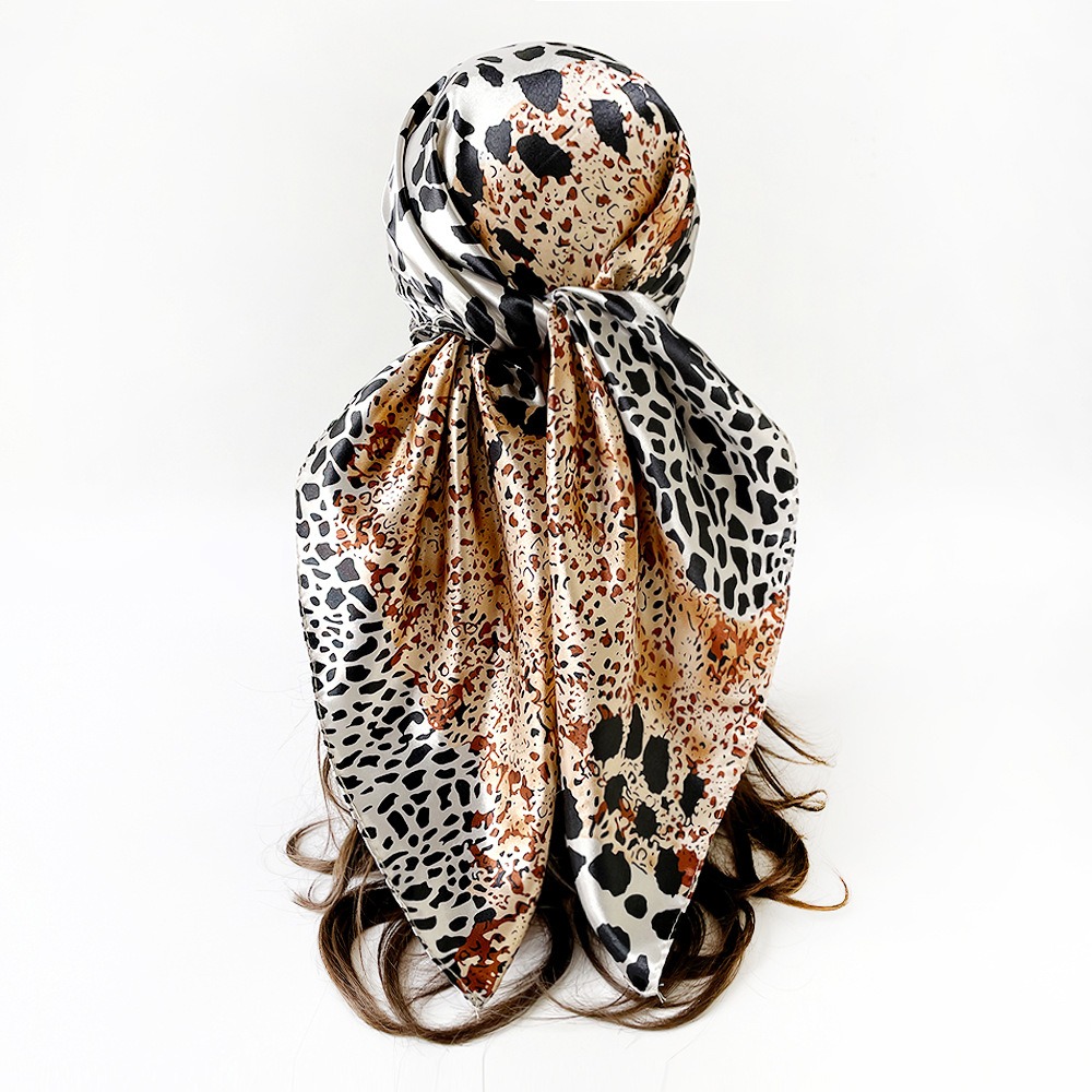 Écharpe à imprimé léopard, châle carré en satin imitation soie de 90 cm, foulard pour femmes de style européen et américain
