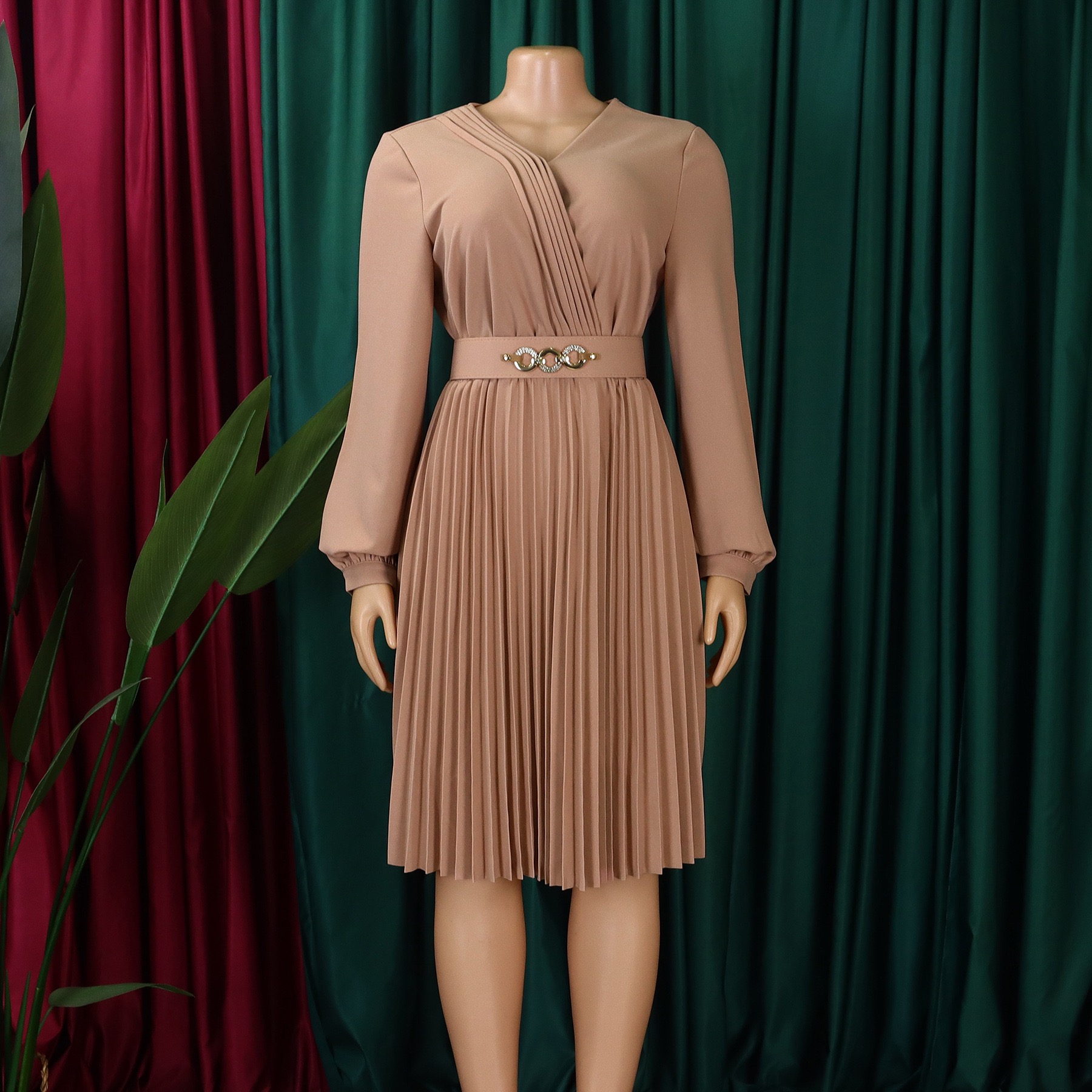 Robe de luxe plissée mi-mollet pour femme, robe élégante, col en V, manches longues, ceinture, mode africaine, fête d'anniversaire, femme, 2024