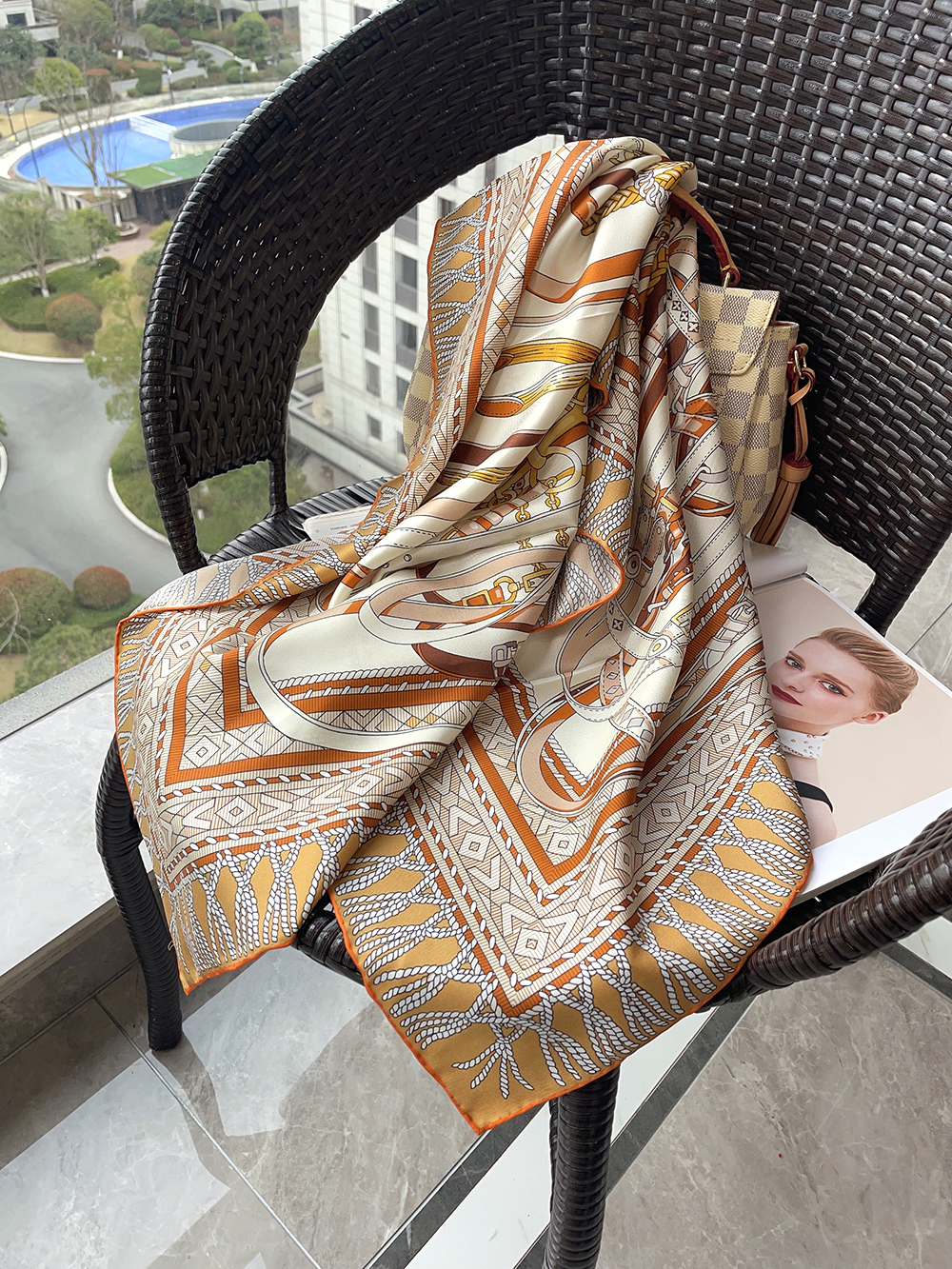 Foulard carré en soie sergé de 90CM, Bandanas de luxe de styliste, châles à roulettes, accessoires de décoration pour cheveux et cou, cadeau de noël, nouvelle collection