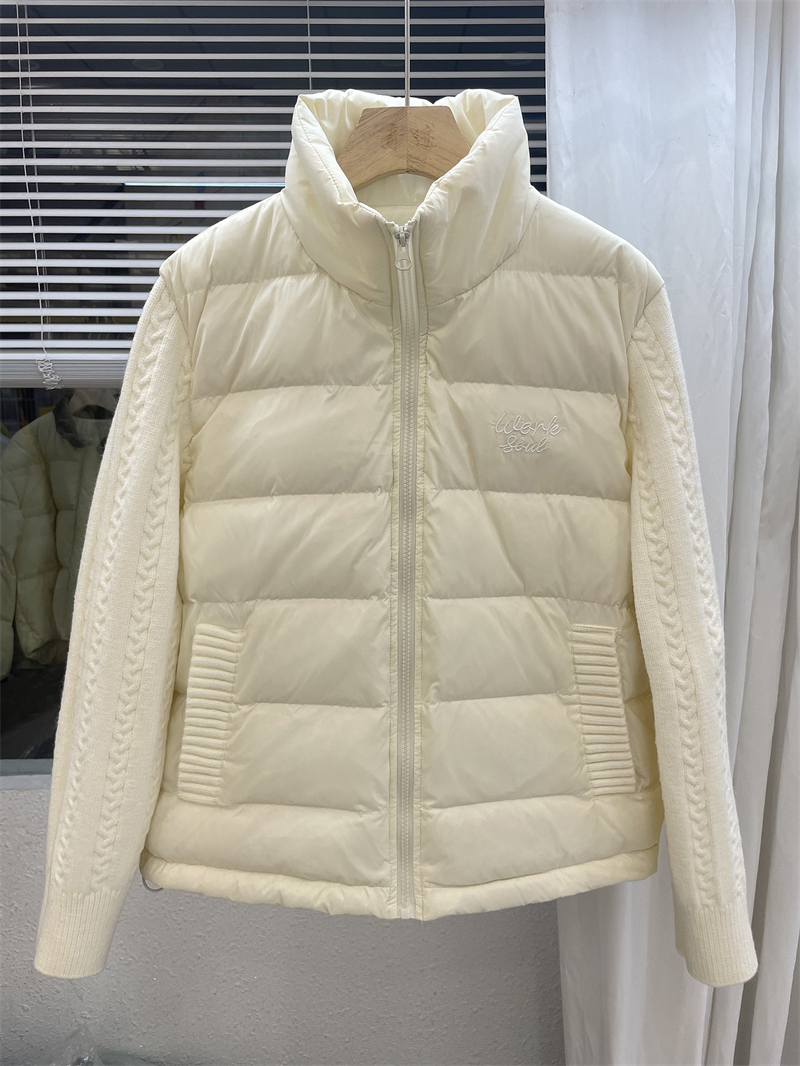 Veste d'hiver pour femmes ZAROY, col montant tendance, manches en tricot, manteau rembourré en coton, vêtement décontracté léger et matelassé pour tous les jours.