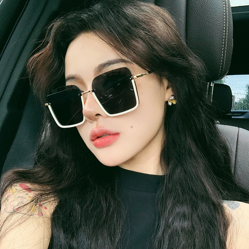 Lunettes élégantes pour femmes, noires, demi-montures, à la mode - résistantes aux UV, monture en métal, parfaites pour la mode et l'exploration en plein air