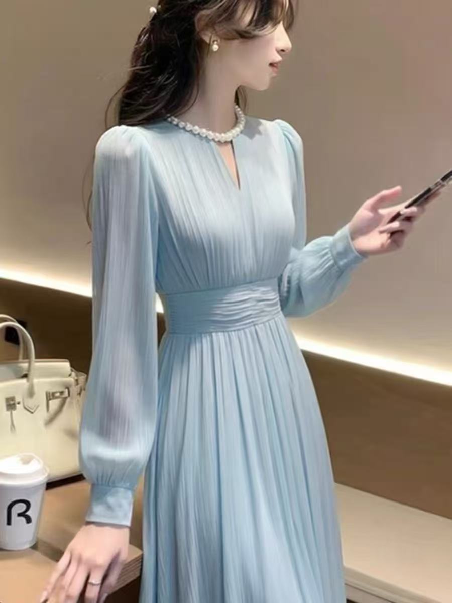 Robe longue française haut de gamme nouvelle collection printemps 2026, manches longues, taille cintrée, en mousseline, élégante et raffinée