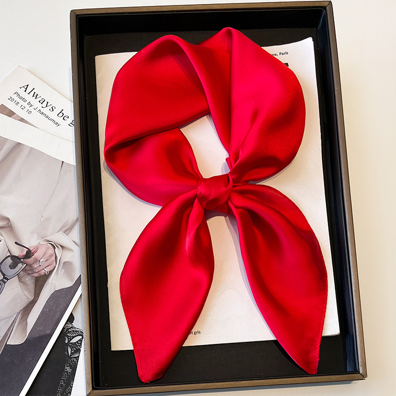 Écharpe simple de couleur unie pour femme, petit foulard carré en fausse soie de 70 cm, style basique à associer avec des chemises, un foulard ou pour les cheveux
