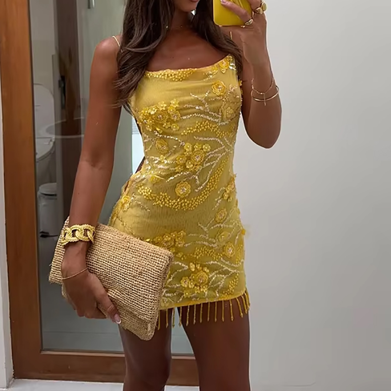 Robe de plage brodée de fleurs, dos nu, épaules dénudées, taille haute, mini-robe tendance pour femme, idéale pour les soirées en bord de mer