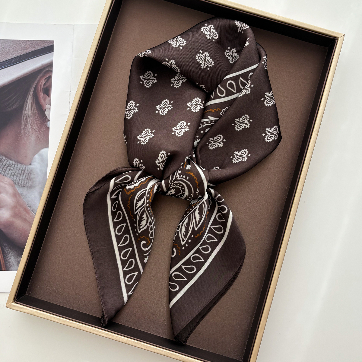 Foulard carré en soie pour femmes, mode Paisley, Bandana, châle, foulard, bandeau pour cheveux, cravates pour dames