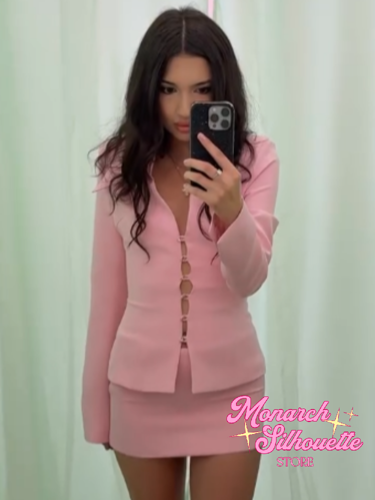Nouvel ensemble jupe courte en satin uni chic pour femme, avec col en V et cravate, idéal pour les soirées et le quotidien, 2 pièces, collection 2026