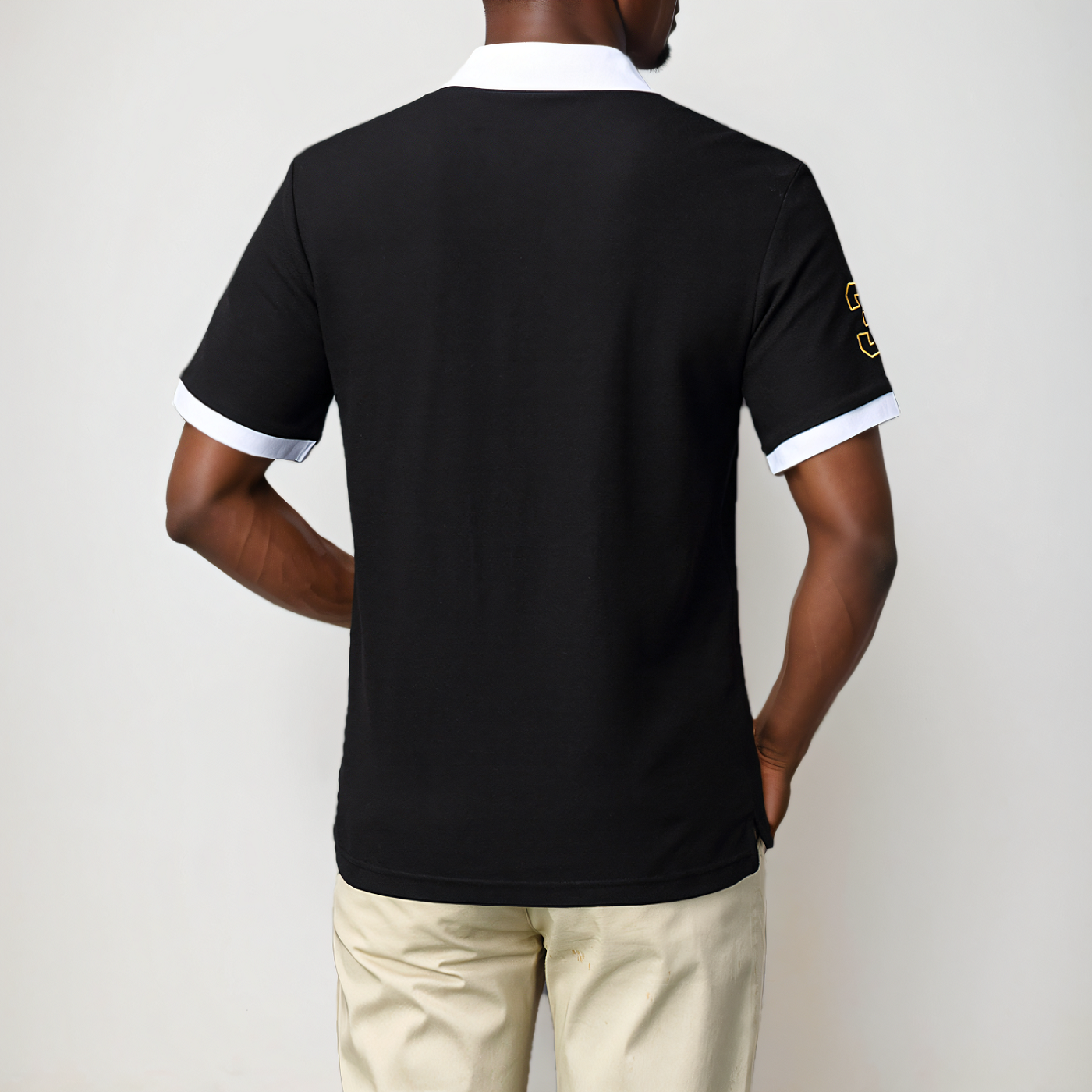 Polo pour homme avec broderie MIRACLE, coutures contrastées, design classique et original, col polo, pur coton respirant.