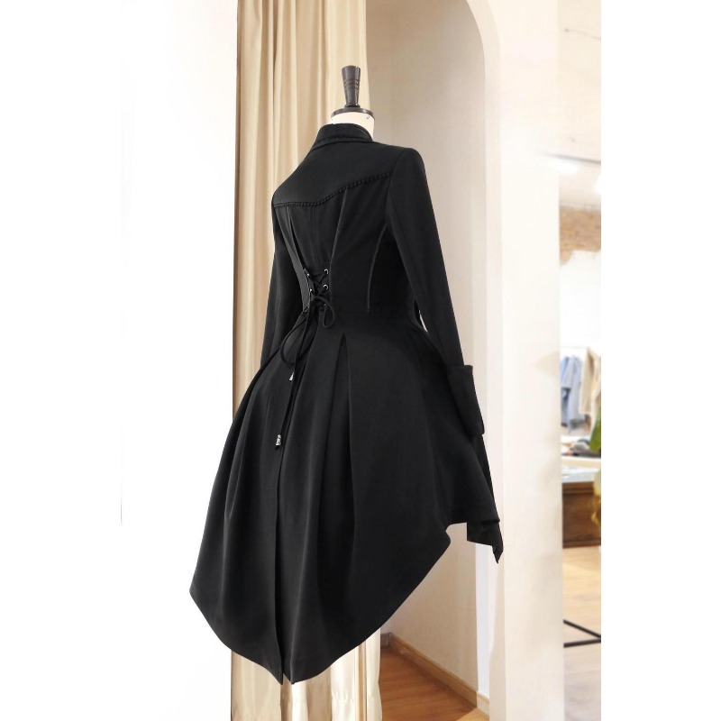 Manteau long Batwing original, style rétro noir gothique Lolita, vestes tendance à manches longues avec boutons, vêtements stylés