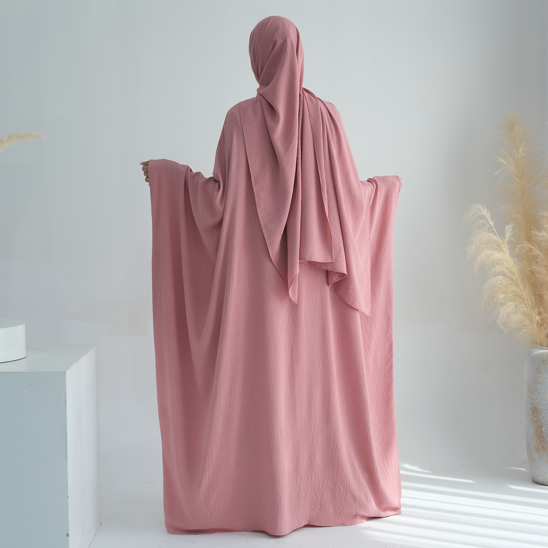 Abaya à manches chauve-souris pour femmes musulmanes, grande taille, dubaï, polyester respirant, modeste, vêtements traditionnels musulmans, nouvelle collection