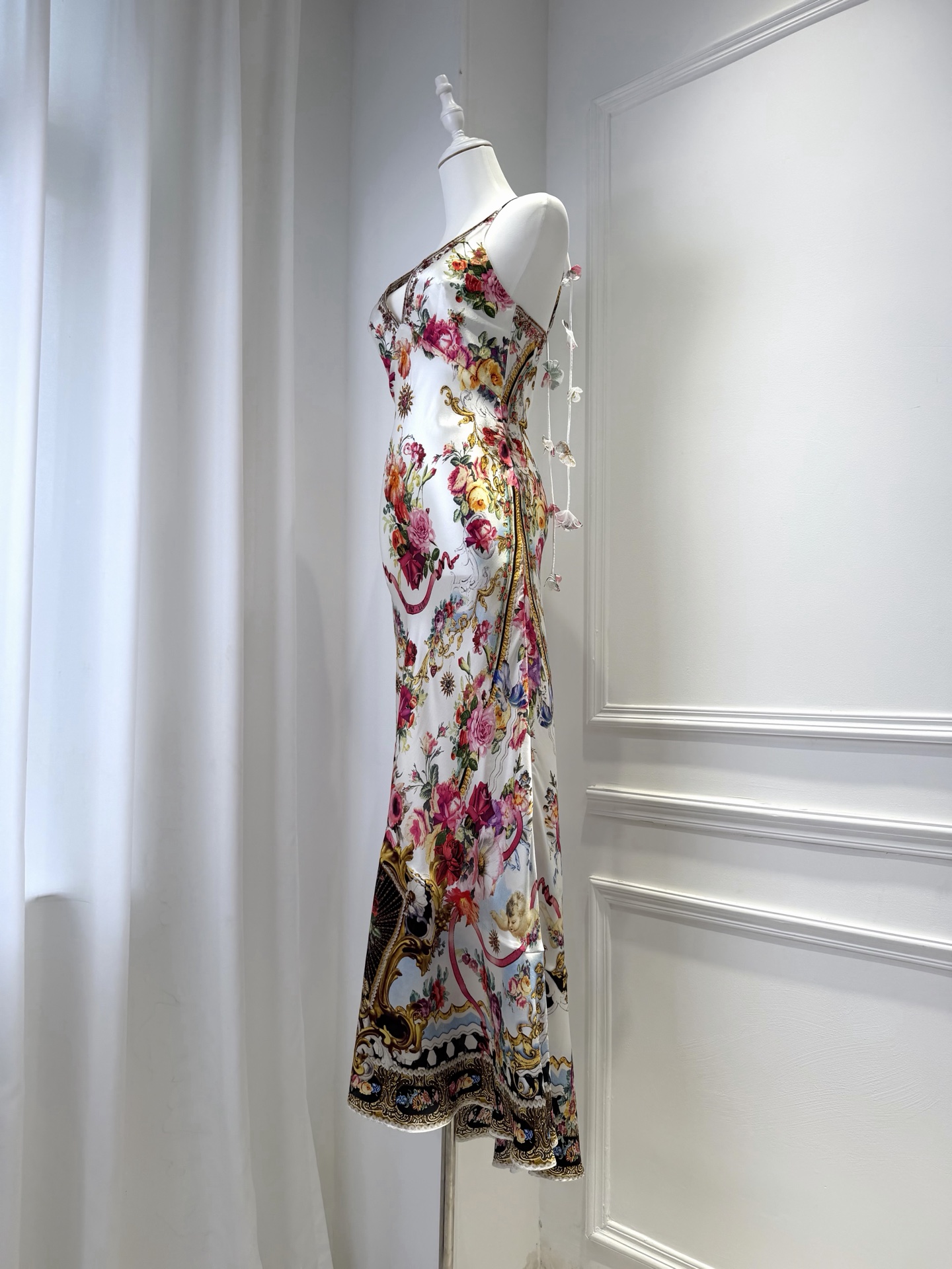 Robe longue élégante pour femme 2026 en soie 100% avec imprimé floral, perles de cristal, col en V, sans manches, dos nu et taille haute