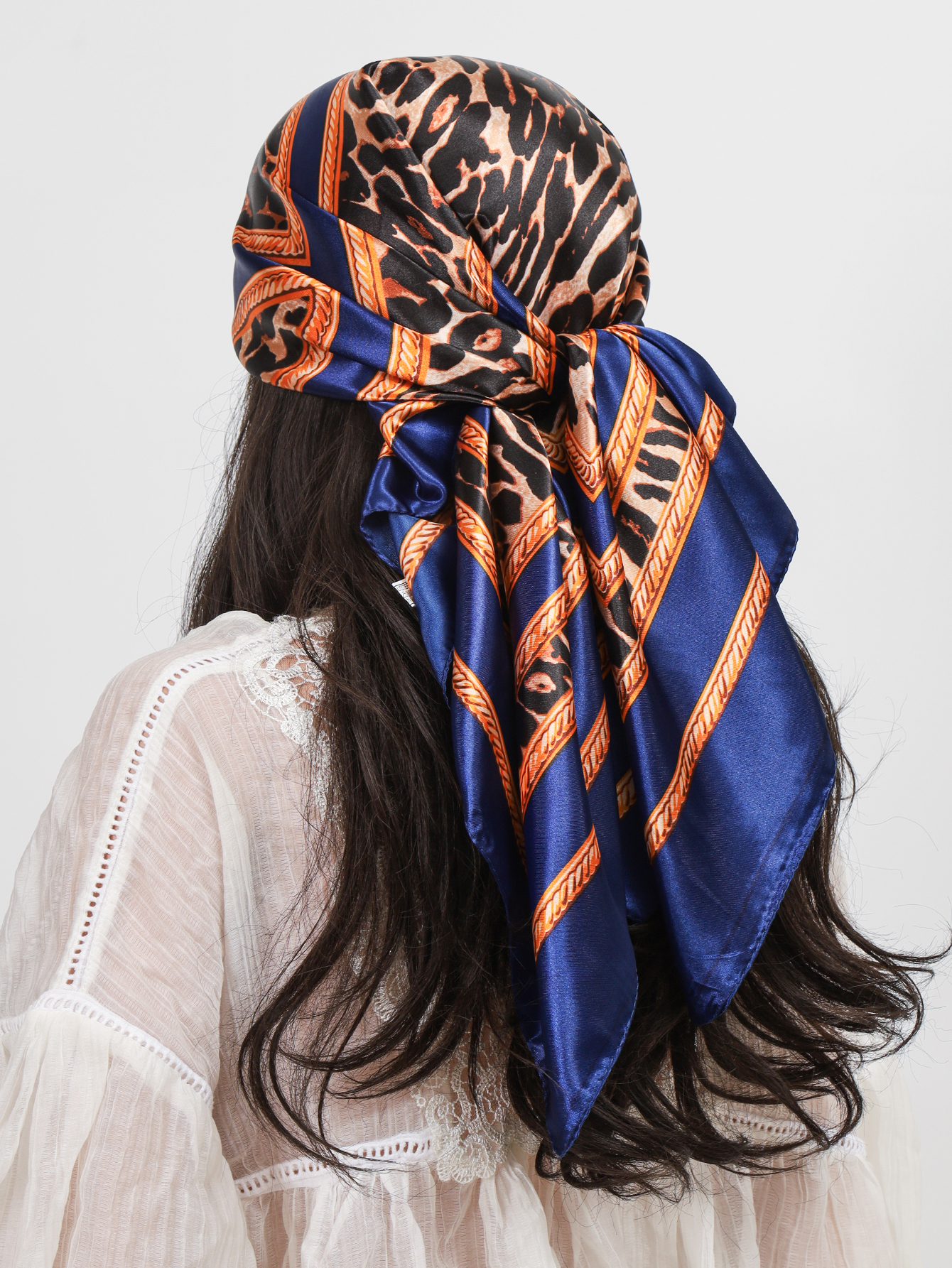 1PCS Foulard carré de luxe pour femme, 90*90cm, en soie satinée, bandana doux, écharpe de cou, hijab, foulard pour cheveux pour femmes