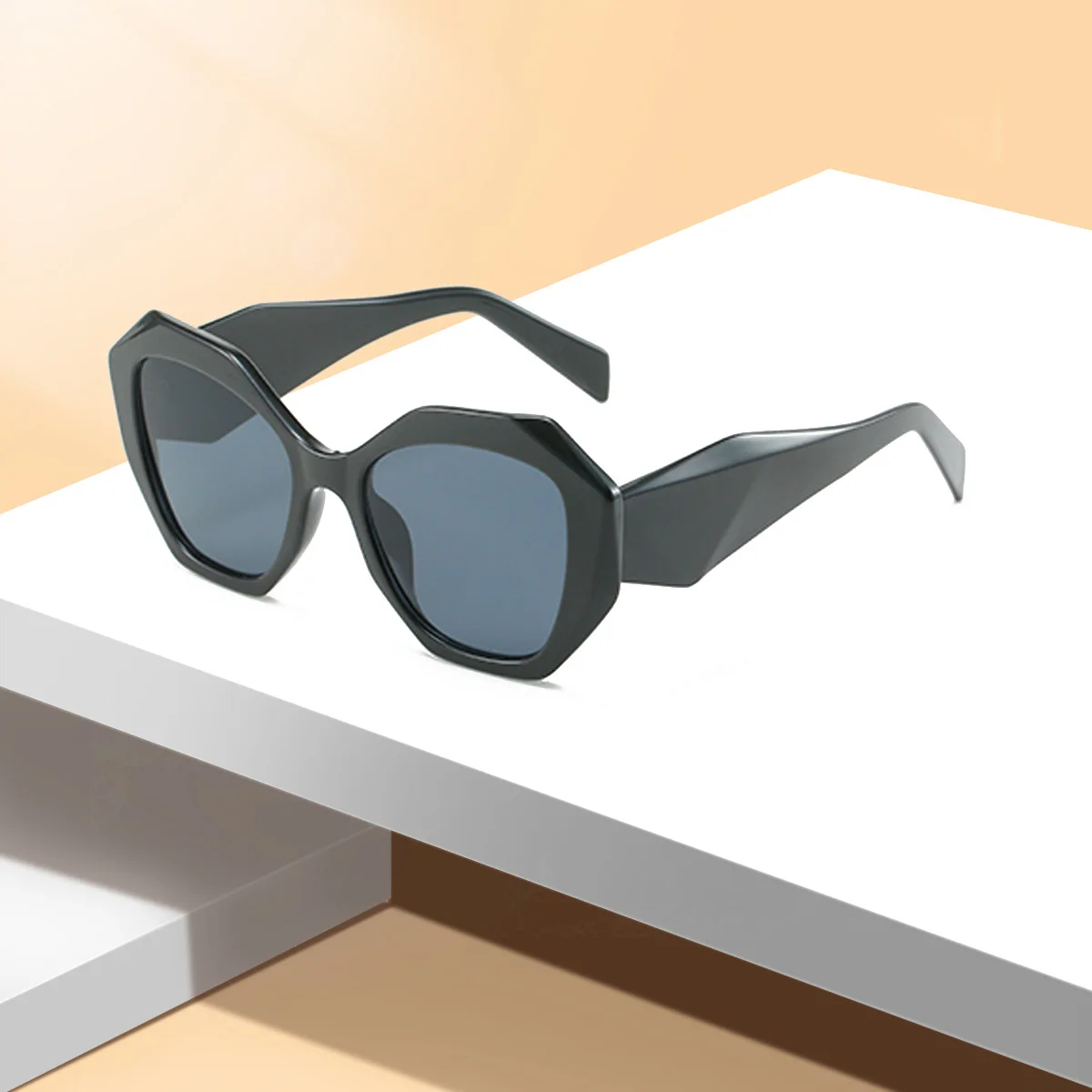 Lunettes de forme géométrique pour femmes, verres colorés, angle à double faisceau, grande taille, lunettes décoratives à la mode
