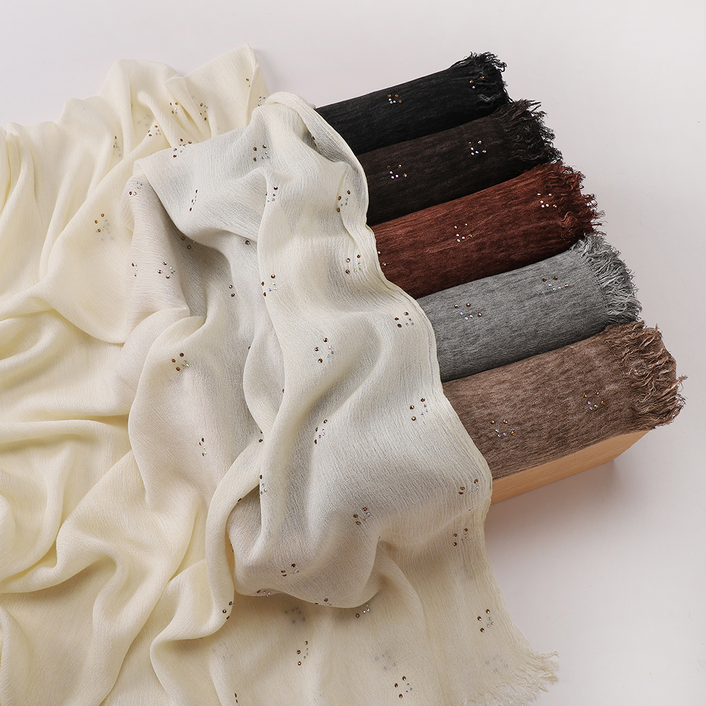 Nouveau hijab en viscose froissée avec des points de strass, doux et léger, écharpe musulmane à franges, foulard islamique pour femmes.