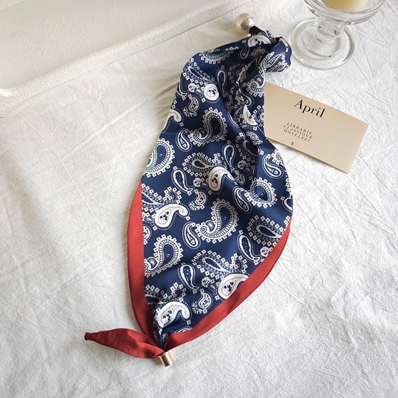 Foulard carré en soie de luxe pour femmes, mouchoir imprimé, collier de perles, boucle magnétique, enveloppes de cou, foulards croisés, Triangle