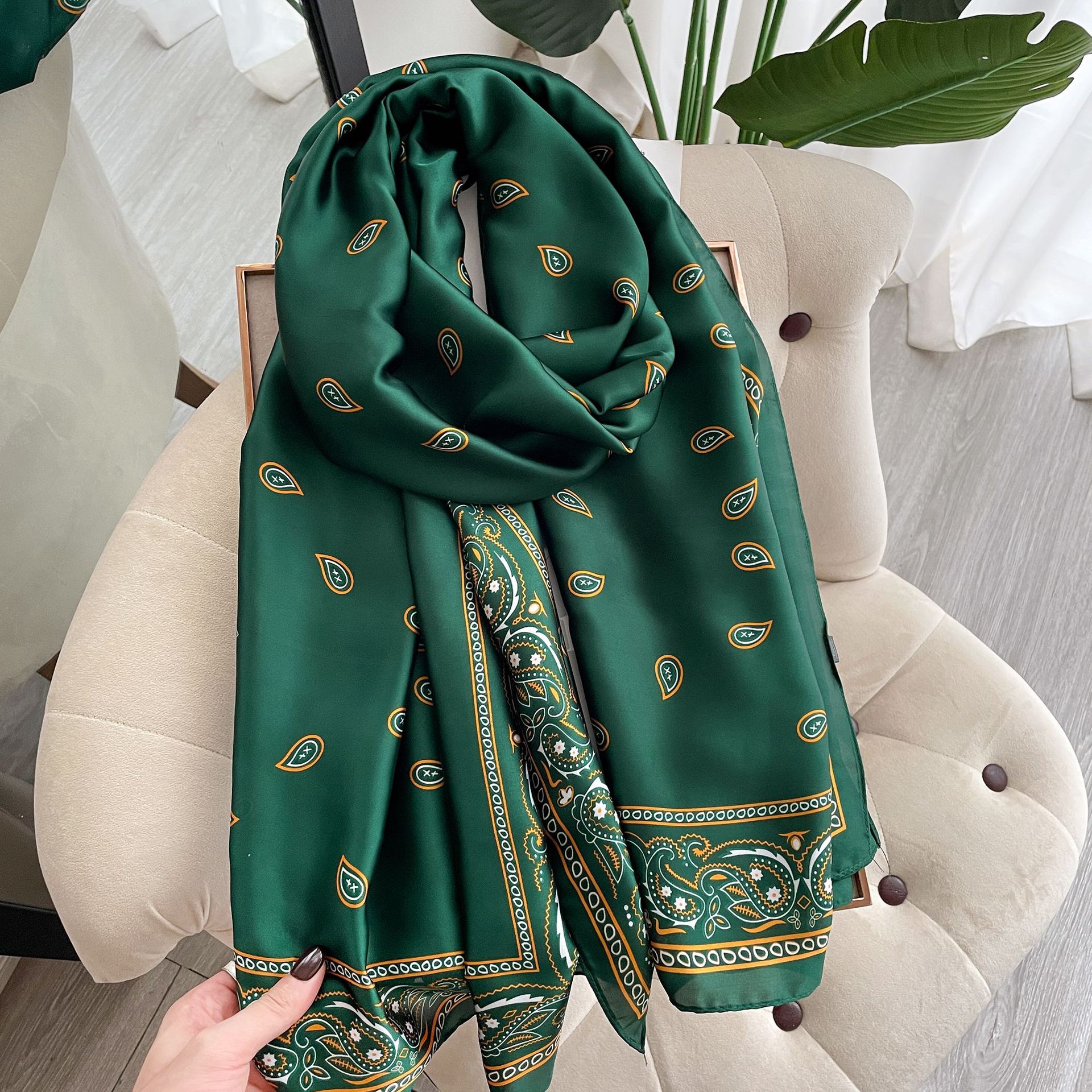 2025 nouvelle mode impression grand châle enveloppes Foulard en soie femmes marque de luxe Satin bandeau Hijab Bandana Turban Foulard été plage