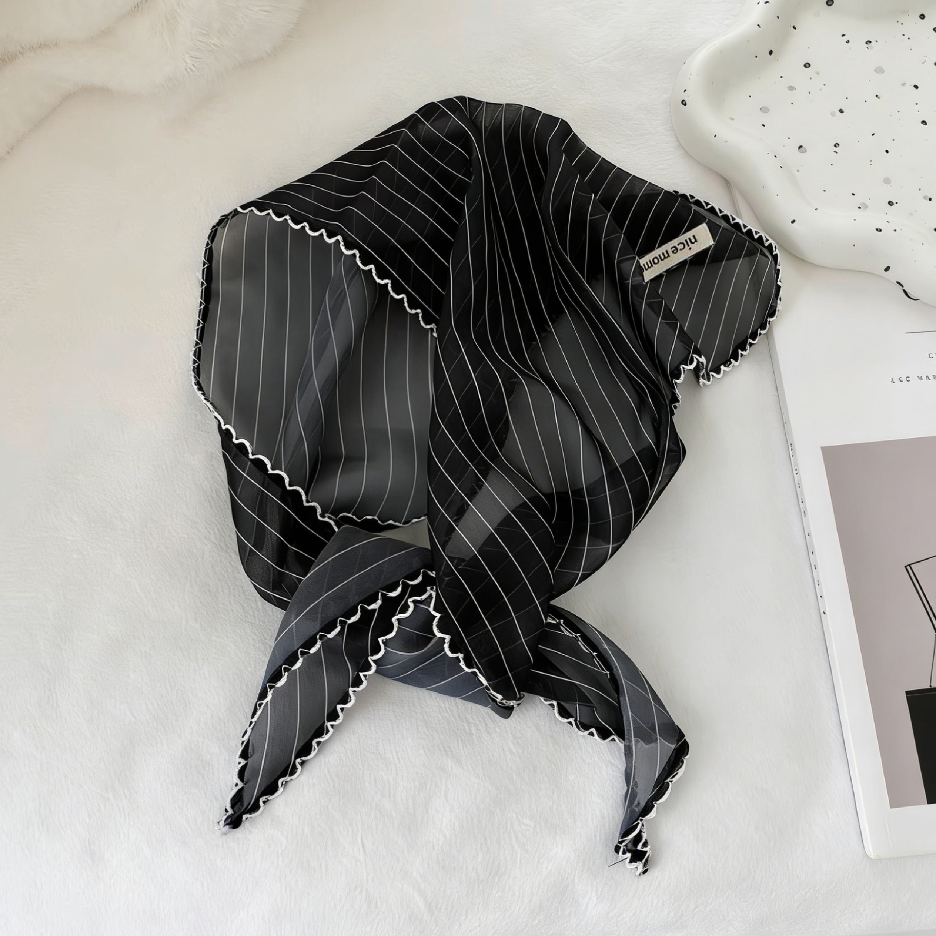 Élégant foulard triangulaire en soie à fines rayures pour femme, nouvelle mode, cache-cou, bandeau à pois doux, turban coréen, petits foulards frais