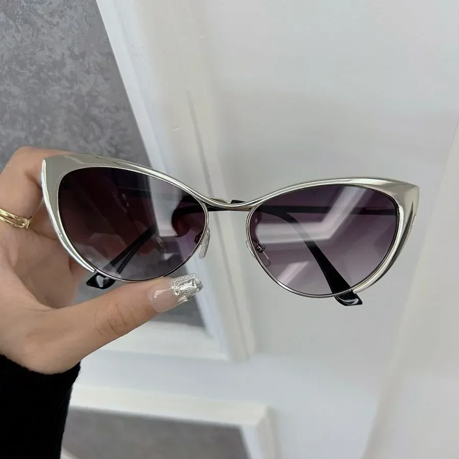 Lunettes de soleil tendance œil de chat pour femmes et hommes, monture métallique, verres colorés, marque de mode, Oculos De Sol