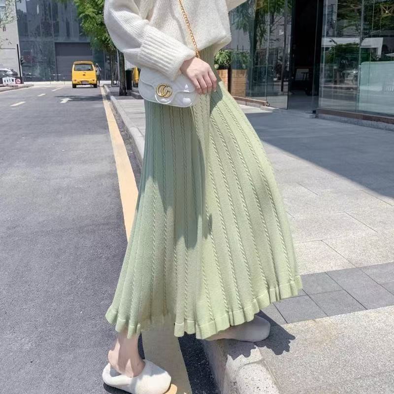 Nouvelle jupe en laine épaisse à taille haute pour femmes, jupe plissée à volants élastique pour l'automne et l'hiver 2026