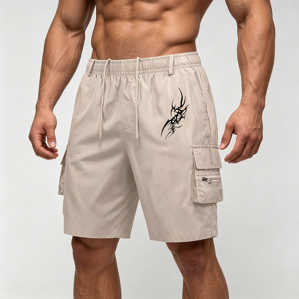 Shorts cargo pour hommes avec imprimé tribal gothique élégant, taille élastique, séchage rapide, poches latérales fonctionnelles à fermeture éclair, shorts de travail décontractés