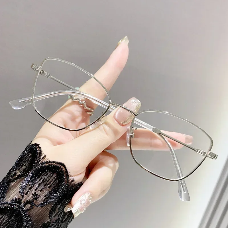 Lunettes de myopie à petite monture carrée classique pour femmes, œil de chat vintage, vue de près, lentille claire, lunettes de vue à courte vue, 2025