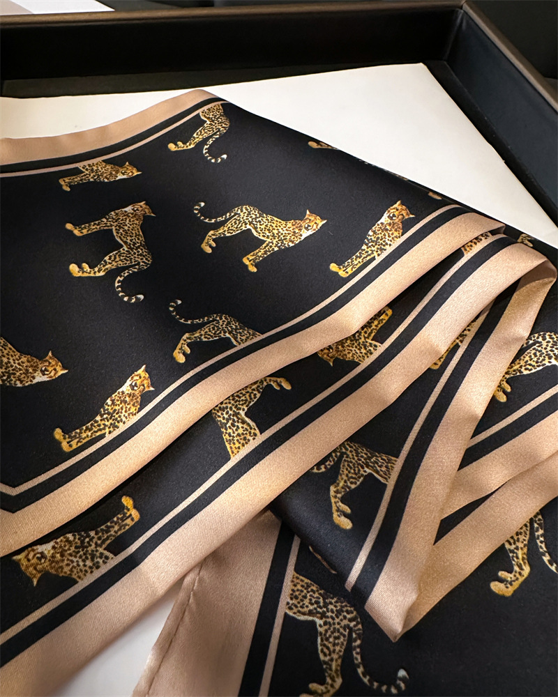 Foulard de tête de luxe foulards de cou de cheveux pour femmes sac à main écharpes pour sacs à main soyeux Long mince foulard en Satin mode