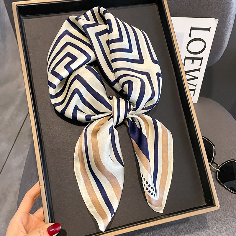 Marque de luxe foulard printemps carré 100% Pure soie écharpe femmes châle dames cou cravate poignet enveloppement cheveux ruban bandeau Bandana