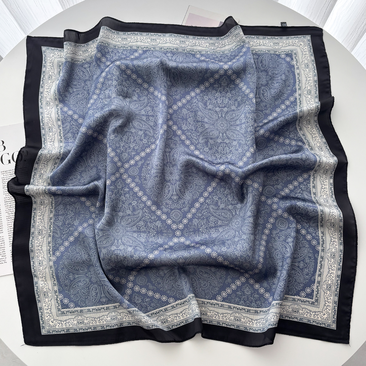 Nouveau 70cm carré Paisley imprimé carré foulard en soie décontracté élégant mince respirant cou femmes coupe-vent tête enveloppement foulards de cheveux