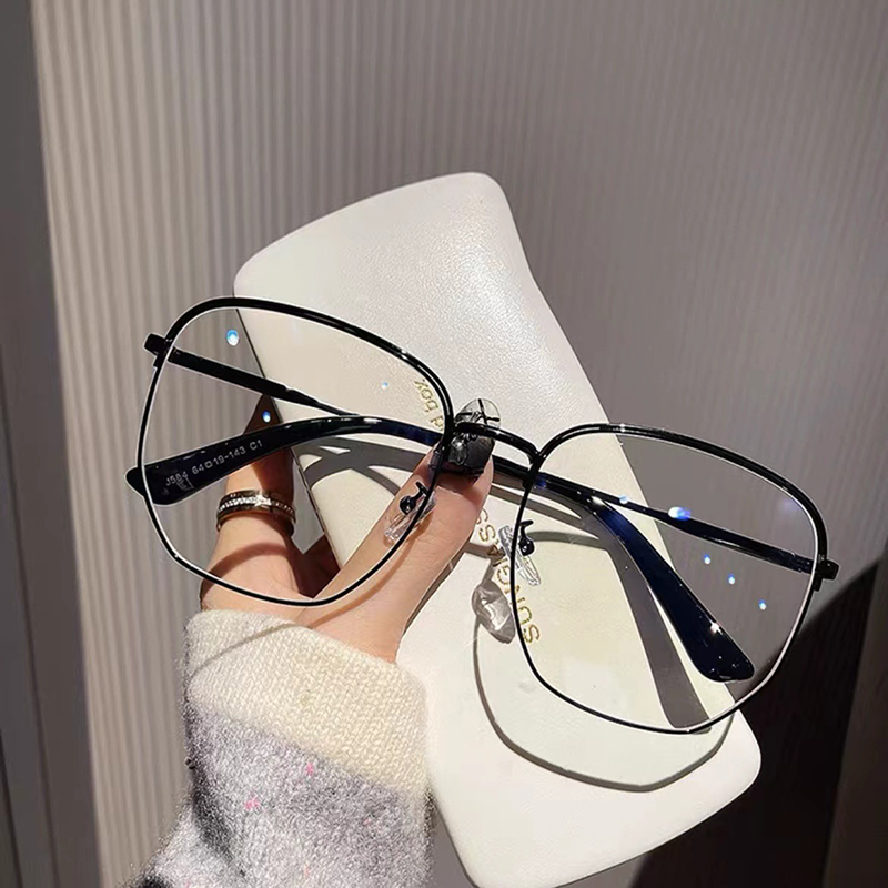Lunettes à la mode pour hommes et femmes, ultralégères, surdimensionnées, monture carrée en métal, Anti lumière bleue, lentille transparente, lunettes optiques