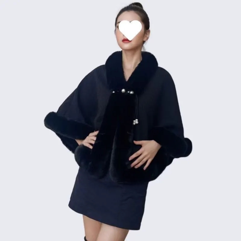Manteau Cape Élégant Noir et Blanc pour Femme, Col en Fourrure, Automne Hiver, Chaud, Style Artistique, Épais et Polyvalent