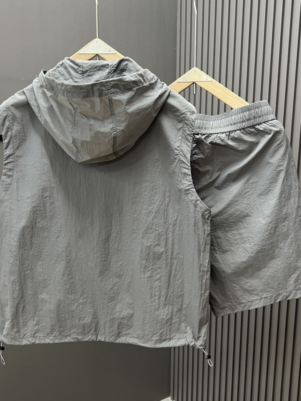 Costume décontracté sans manches à capuche pour hommes, vêtements de travail d'été, fin, ample, mode Couple, gilet sans manches, short, ensemble deux pièces