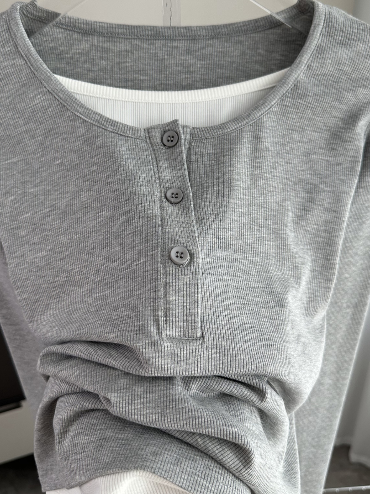T-shirt à manches longues de style coréen pour femmes, faux deux pièces, sous-vêtements minces, tout assressenti, mode printemps