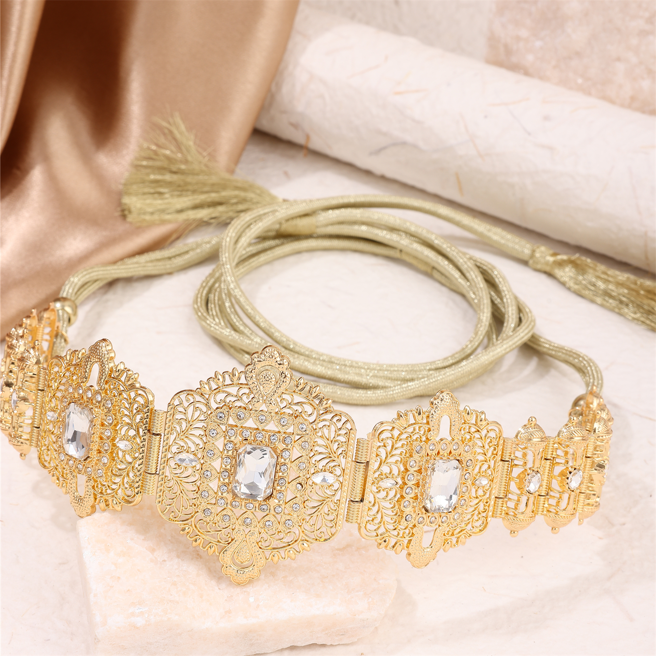 Ceinture de robe pour femmes d'arabie saoudite incrustée de strass taille réglable style royal vintage ceinture de mariage pour dames gif
