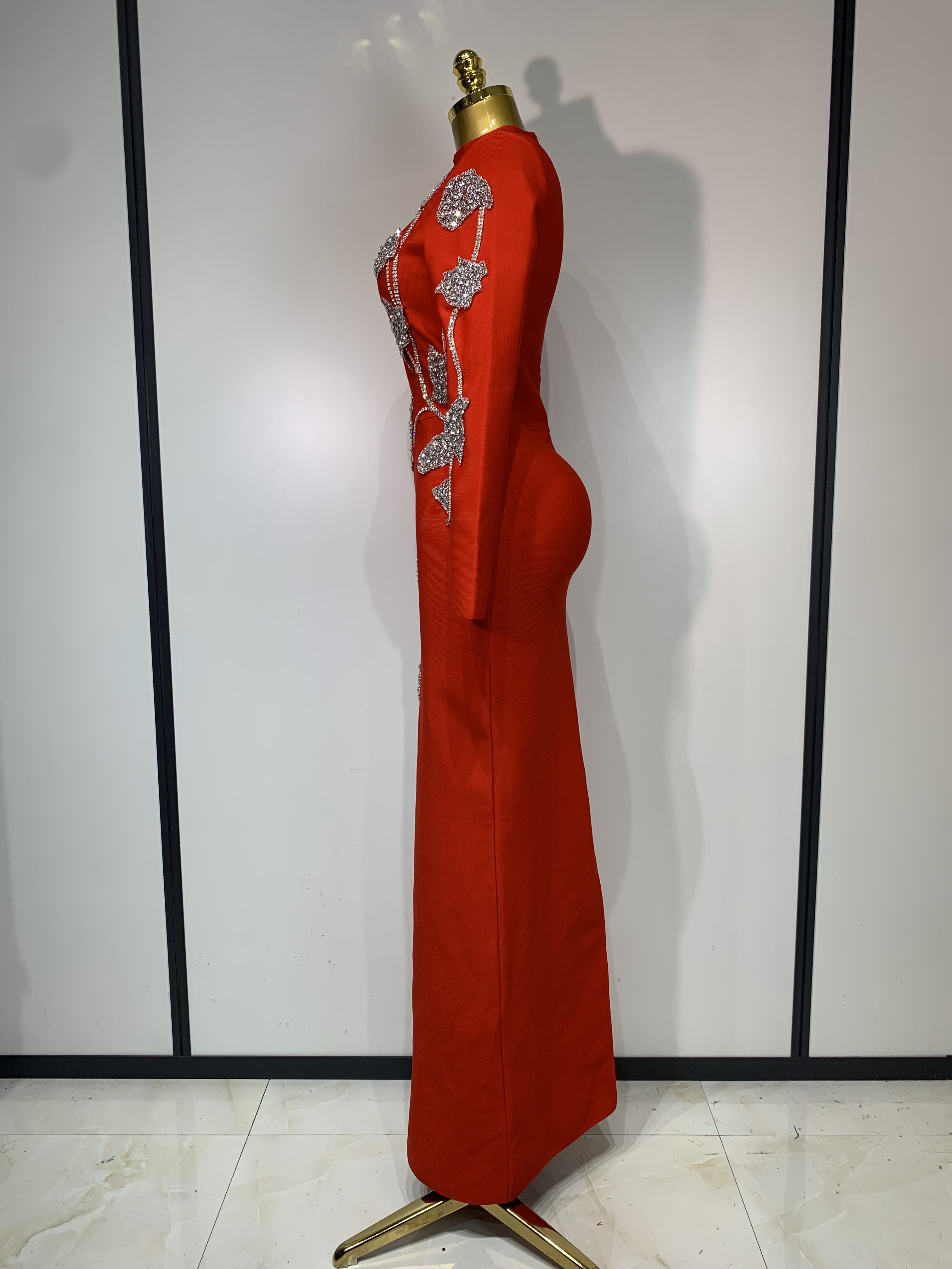 Femmes Sexy à manches longues perles Maxi longue moulante robes de pansement de luxe fête d'anniversaire célébrité élégant tricoté vêtements