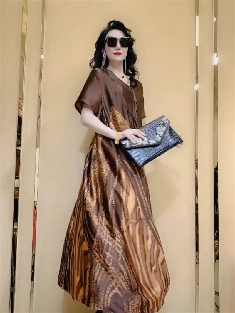 Robe longue en soie glacée pour femmes, marque haut de gamme, nouveau Style d'été, élégante et à la mode, couvrant le ventre, Slim, français, 2025