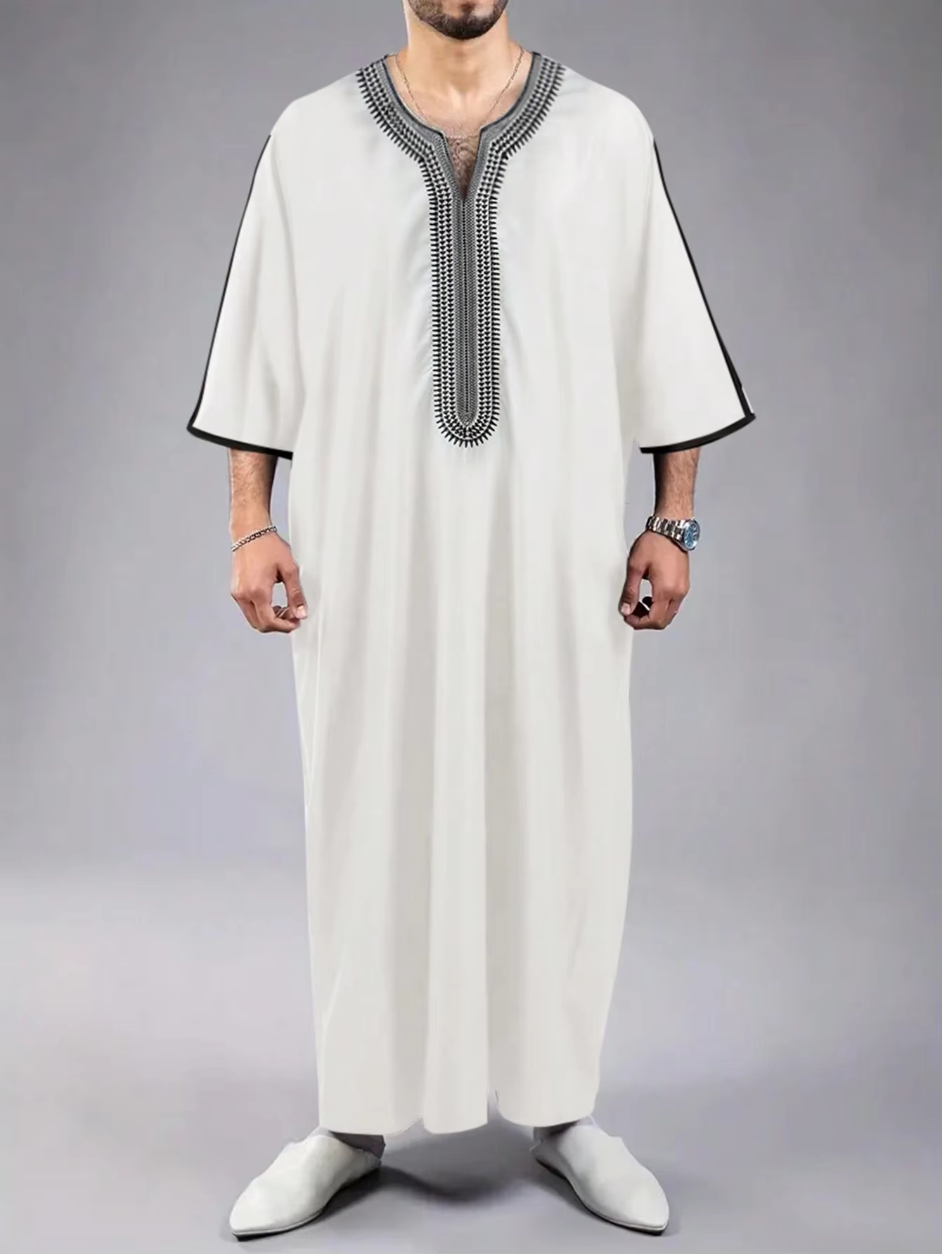 Robe traditionnelle musulmane du Moyen-Orient pour hommes, style ethnique, vêtements pour l'Aïd al-Fitr, col rond, robe brodée pour hommes