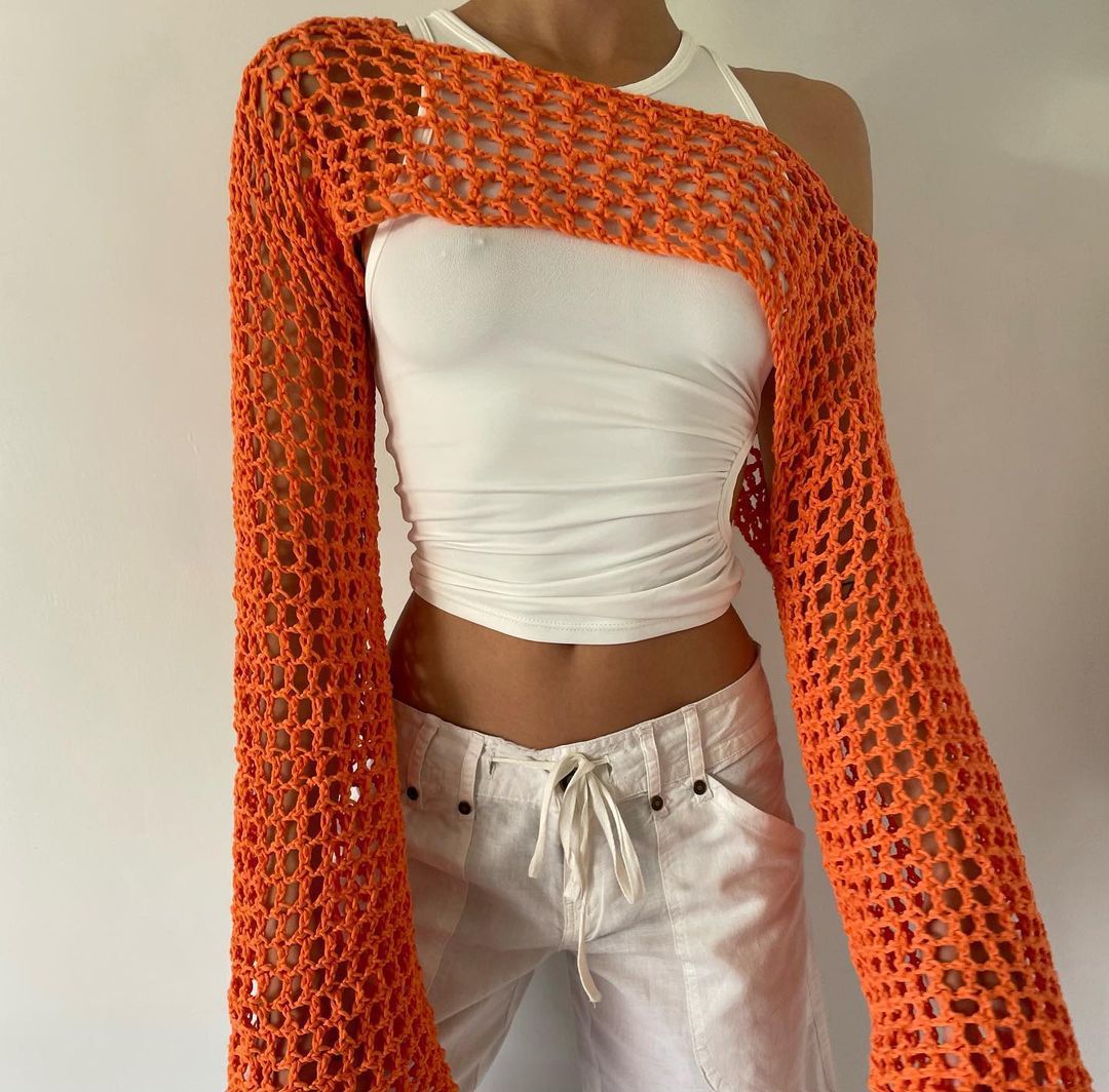 Nouveau pull en crochet fait main pour femme 2026, décontracté, à manches courtes évasées, sexy, en maille, idéal pour la plage et les vacances