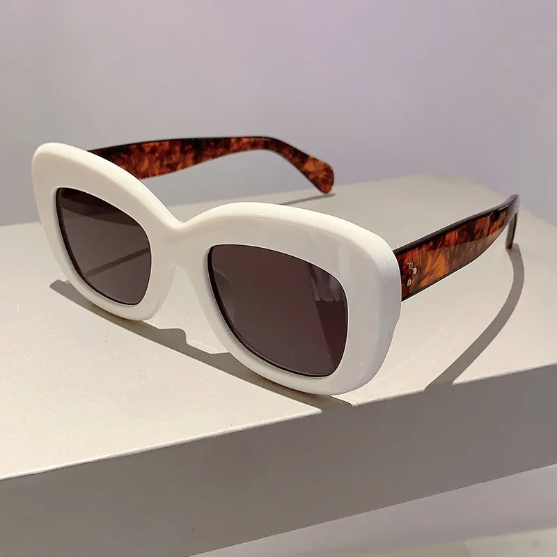 Lunettes de soleil à grande monture pour hommes et femmes, lunettes de soleil vintage, lunettes punk à rivets roses, lunettes pour dames, UV400, marque de créateur de luxe, mode, nouveau