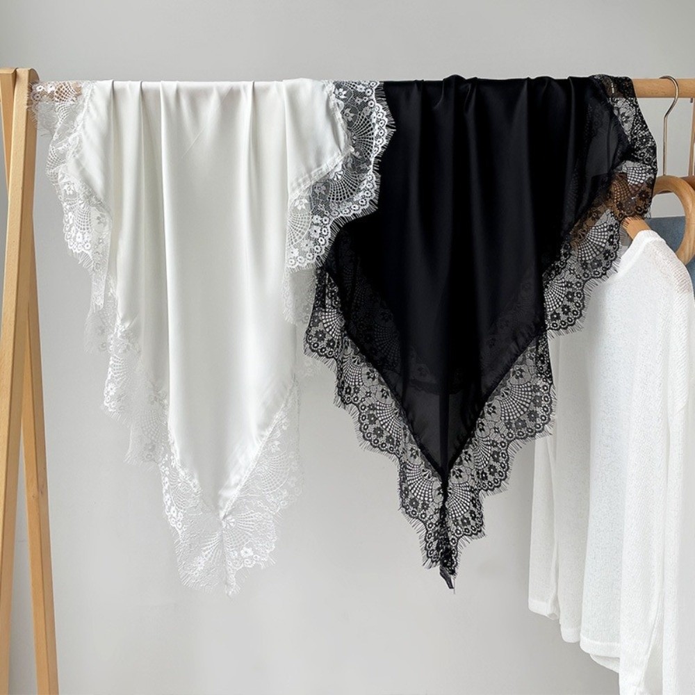 Écharpe carrée unie tendance avec bordure en dentelle, protection solaire, en fibre de satin lisse, foulard oversize pour la plage
