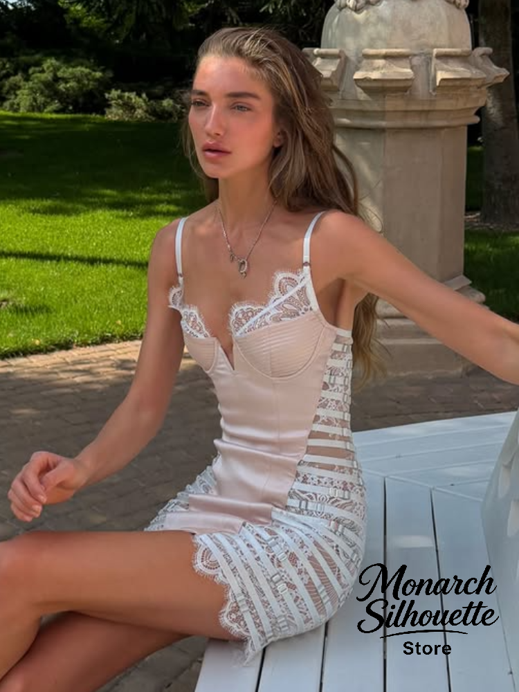 Nouvelle Robe Courte Chic en Satin et Dentelle Transparente pour Femme, Modèle 2026 – Tenue de Soirée et Club Tendance