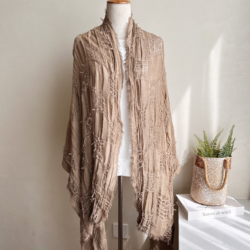 Écharpe de mode déchiré Wasteland pour femmes, Vintage américain, pompon, voile de teinture, automne hiver, fille épicée, longue écharpe rétro
