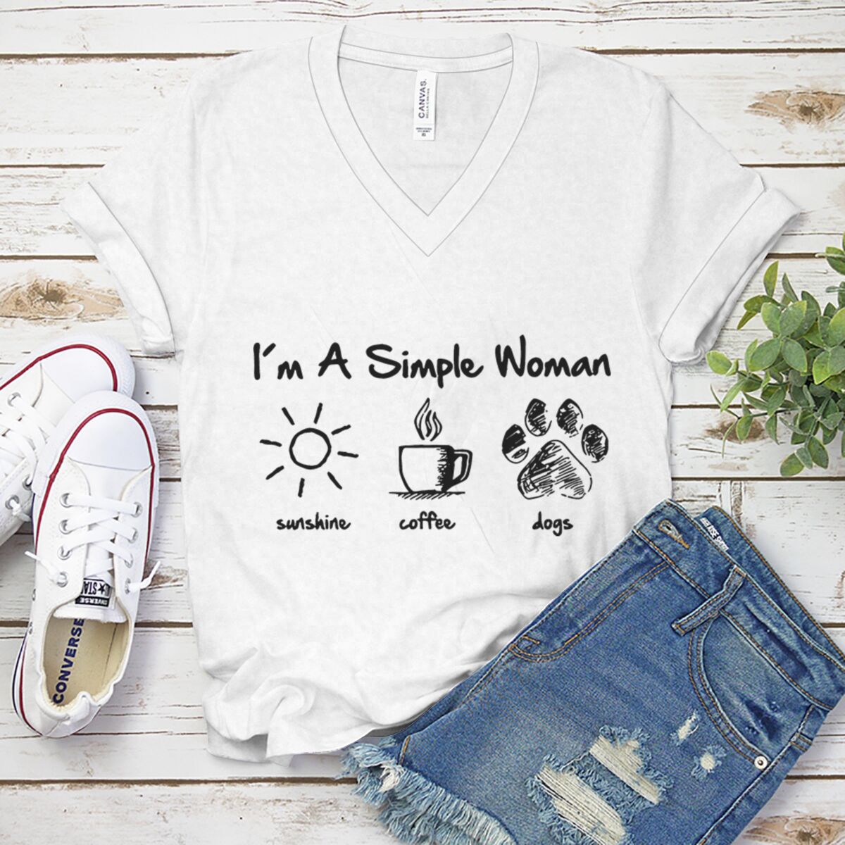 T-shirts pour femmes, motif « Je suis une femme simple » avec lettres, soleil, café, chien, design rétro amusant et mignon, t-shirts à col en V