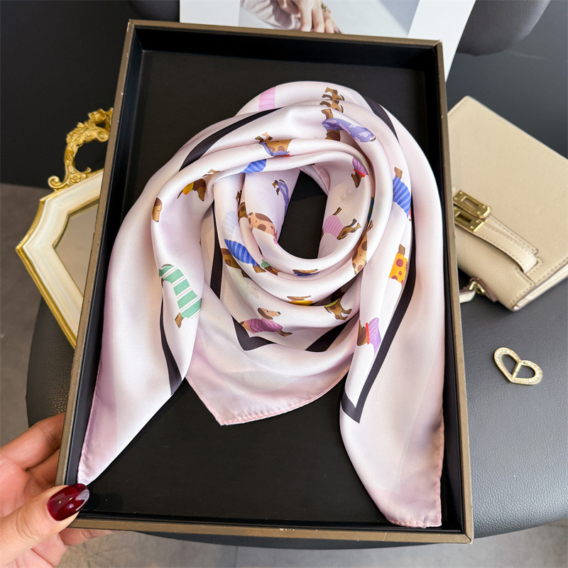 Foulard carré en soie pour femme, motif chien de luxe, en satin doux, bandeau, ruban pour sac à main, hijab, foulard de cou, bandeau pour la tête