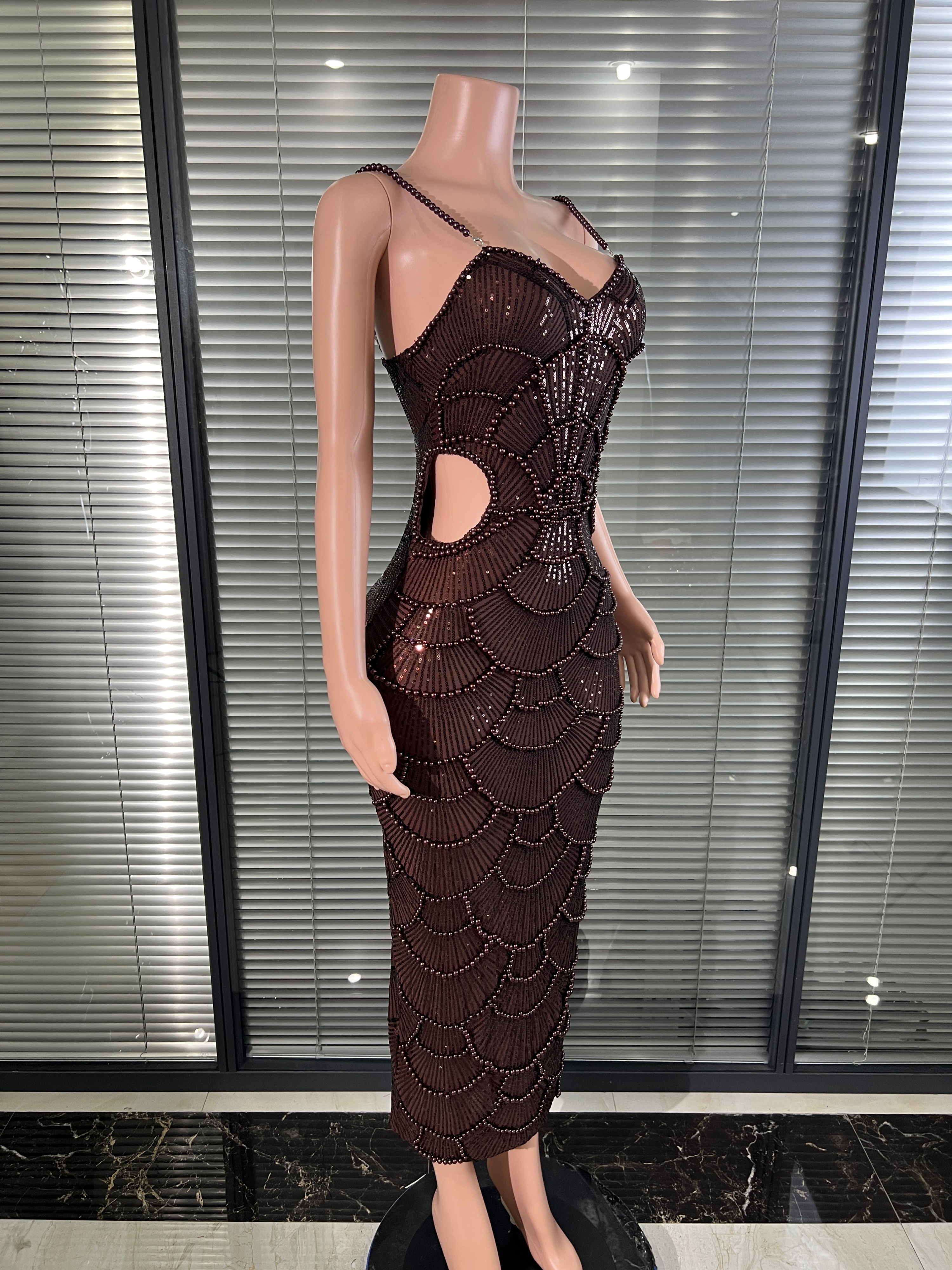 Robe midi marron de luxe ornée de perles, fines bretelles à sequins, robe moulante pour anniversaire, banquet, soirée en boîte de nuit, occasions formelles